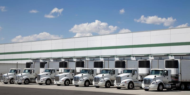 this-distribution-center-used-an-prefab-metal-building