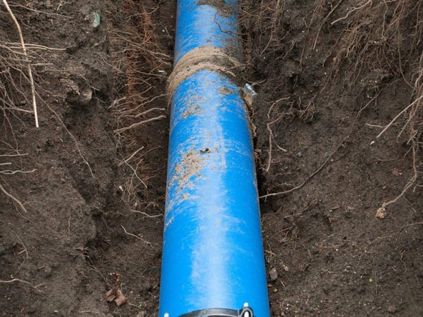 COMPREHENSIVE TRAINING AND ESSENTIAL PROTECTIVE GEAR IN PIPE INSTALLATION